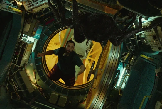 Review Film Spaceman: Kesepian di Luar Angkasa